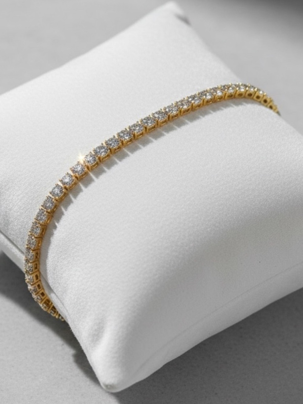 18K Gold Plated, 11.7CTW Moissanite Tennis Bracelet - Picture 3 of 6